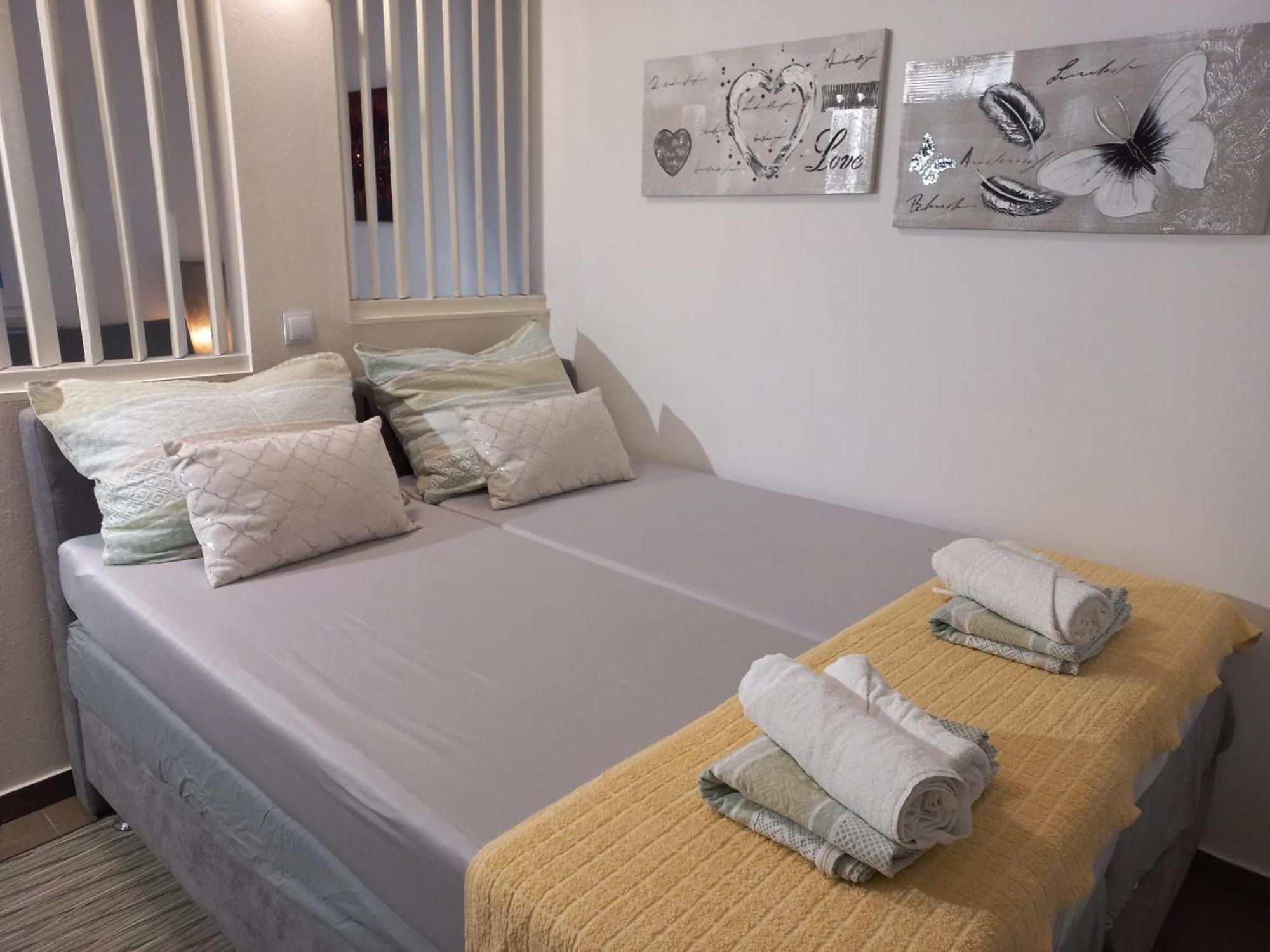 Studio Apartment With Pool Pula Zewnętrze zdjęcie