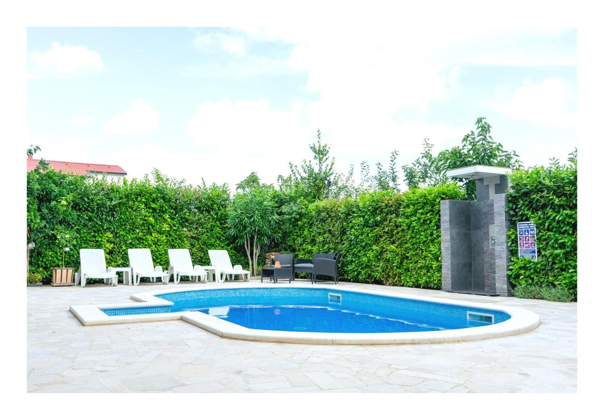Studio Apartment With Pool Pula Zewnętrze zdjęcie